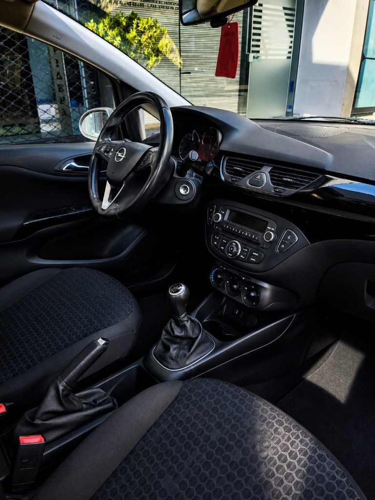 Opel Corsa — view 3