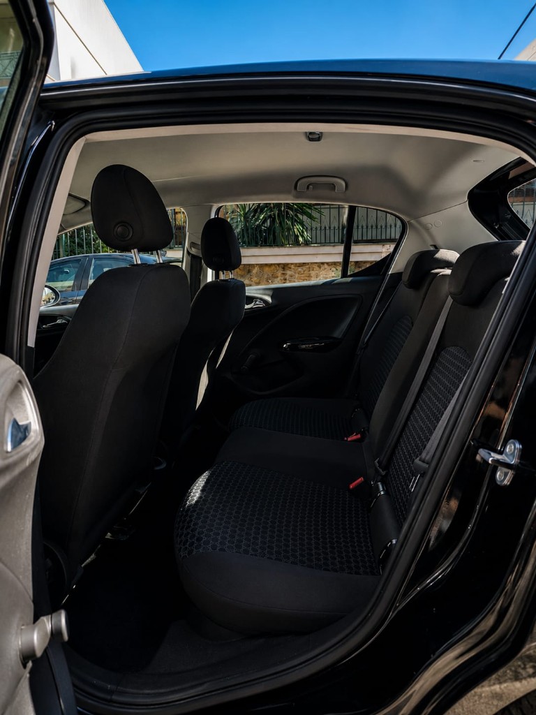 Opel Corsa — view 5